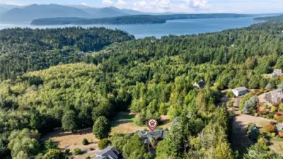 Situated close to shopping and restaurants, this home offers both privacy and accessibility, ensuring comfort and convenience at every turn.