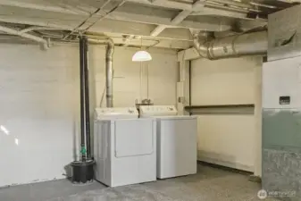 Washer & Dryer are included