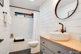 Updated upstairs full bath