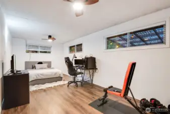 Upstairs primary bedroom