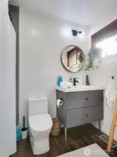 Ensuite bath off of upstairs primary bedroom