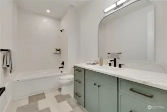 1st Floor Full Bathroom