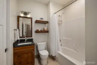 Guest Bath~