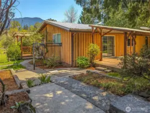 A rustic and surprisingly luxurious creekside escape