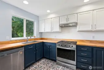 Unit 4646 Kitchen