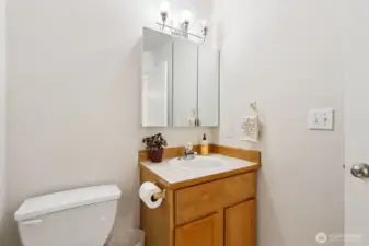 Unit 4646 Primary Bathroom