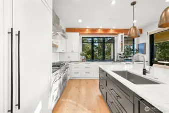 Built in Thermador fridge and freezer, 2 dishwashers and instant hot water.