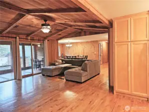 Large living room is perfect for entertaining!