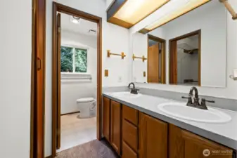 Primary three quarter bath