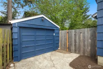 Whether you're parking, storing, or dreaming up a new hobby space—it all starts here. Convenient electric garage door included!