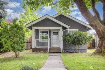 Welcome to this charming & cozy 2-bedroom, 1-bath craftsman offers timeless appeal with modern touches throughout.