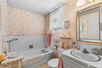 Upstairs full bath