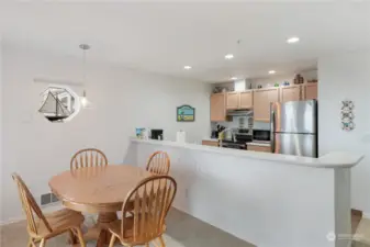 Eating area near the deck and kitchen