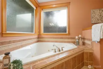 Relax at the end of the day, or plan a romantic rendezvous....this tub is big enough for two!