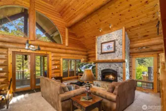 Vaulted ceiling large great room