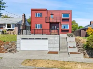 1322 N 78th St. - Just steps to Green Lake with views for days! Mt. Rainier, Green Lake & Seattle!