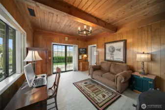 Cozy Den, River View
