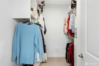 W-I-C with access from the bathroom.