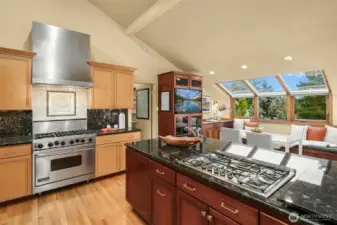 Thermador cooktop & Viking stove