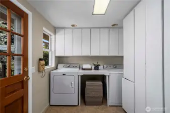 Oversized laundry w/ ample storage