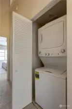 Full Size laundry