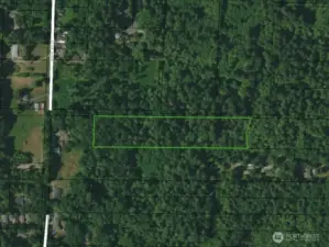 Overhead view with approximate lines in green.