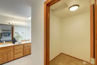 Walk In Closet