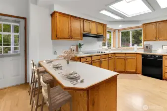 VIRTUALLY STAGED - Island Eating Bar, Tons of Cabinets & All Appliances Included