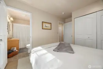 Looing at the "Jack and Jill" full bath that is attached to this room but also is accessed from the hallway.