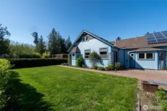Swimming pool & hot tub ready all infrastructure there from previous Pool & Tub.