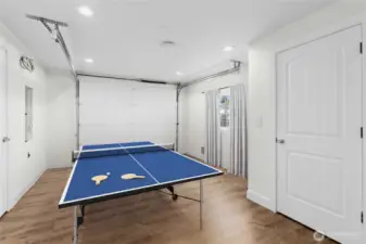 Bonus room with closet, VS