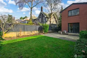 Private, fenced yard off Middle Unit #1436