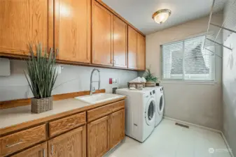 Laundry room with plenty of space