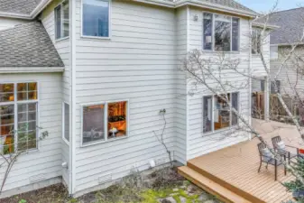 A detailed look at the home’s well-maintained exterior, featuring fresh paint, large windows, and quality siding.    A detailed look at the home’s well-maintained exterior, featuring fresh paint, large windows, and quality siding.