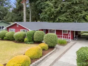 Welcome Home to Fairway Views!