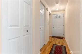 Woodfloors in the entry.
