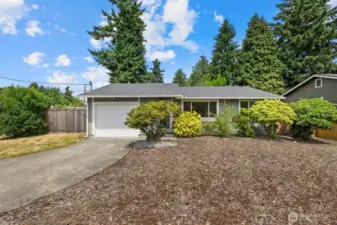 Updated adorable 2bd 1bath home.