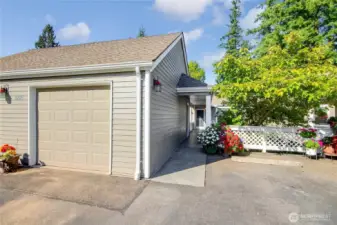 One level, upper floor, cul-de-sac location with territorial views! Lots of guest parking.