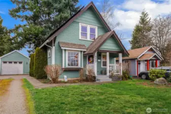One car detached garage