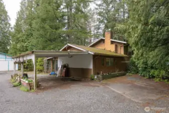 Welcome to 8383 Custer School Road!