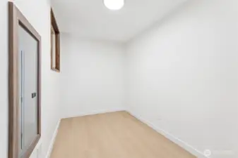 Walk in pantry off of kitchen!