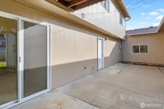 Lower level walk out patio