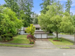 Aerial view front of home.