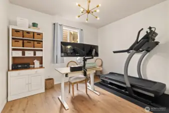 Large main floor guest bed is a rare find