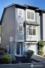 Welcome to Rosedale! Enjoy your end unit!