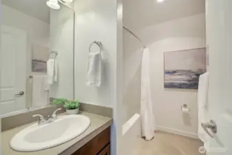 Full guest bathroom