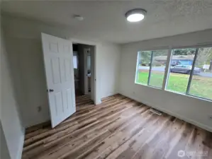 Dining/Bonus Room
