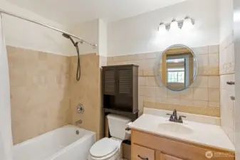 Upstairs Bath 2