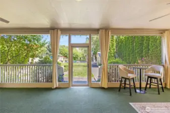 Screened in Patio