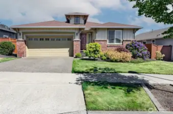 8309 Camano Lp NE.  This well kept Woodlands floor plan in Jubilee is perfect for easy care living.